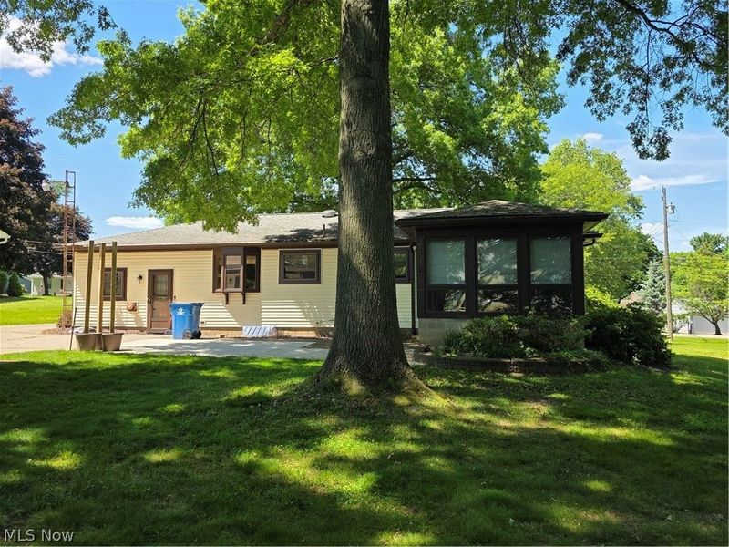 1515 E 11th Street , Salem, OH 44460 Photo 2