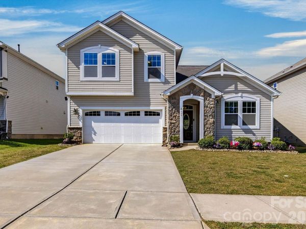 6629 Meridale Forest Drive, Charlotte, NC 28269