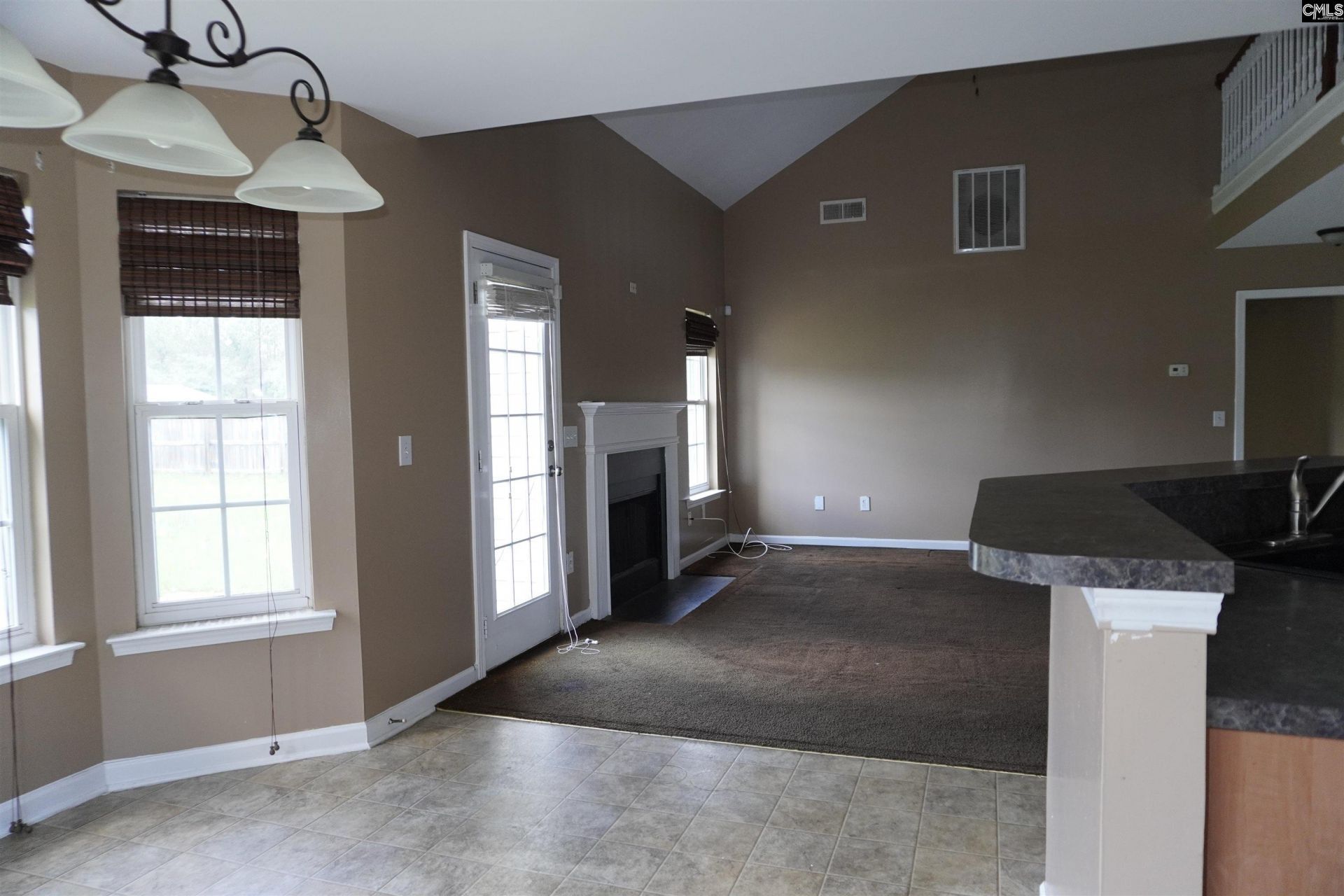 105 Stoneheath Drive  Photo 11