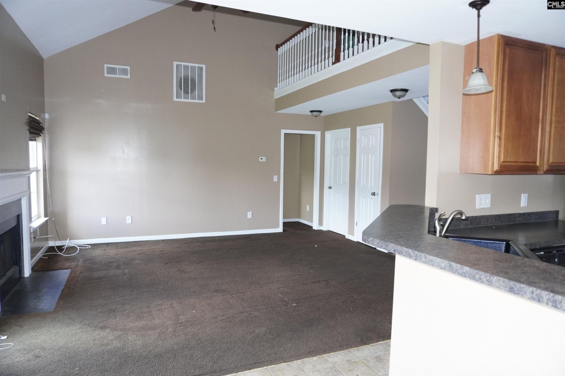 105 Stoneheath Drive  Photo 12