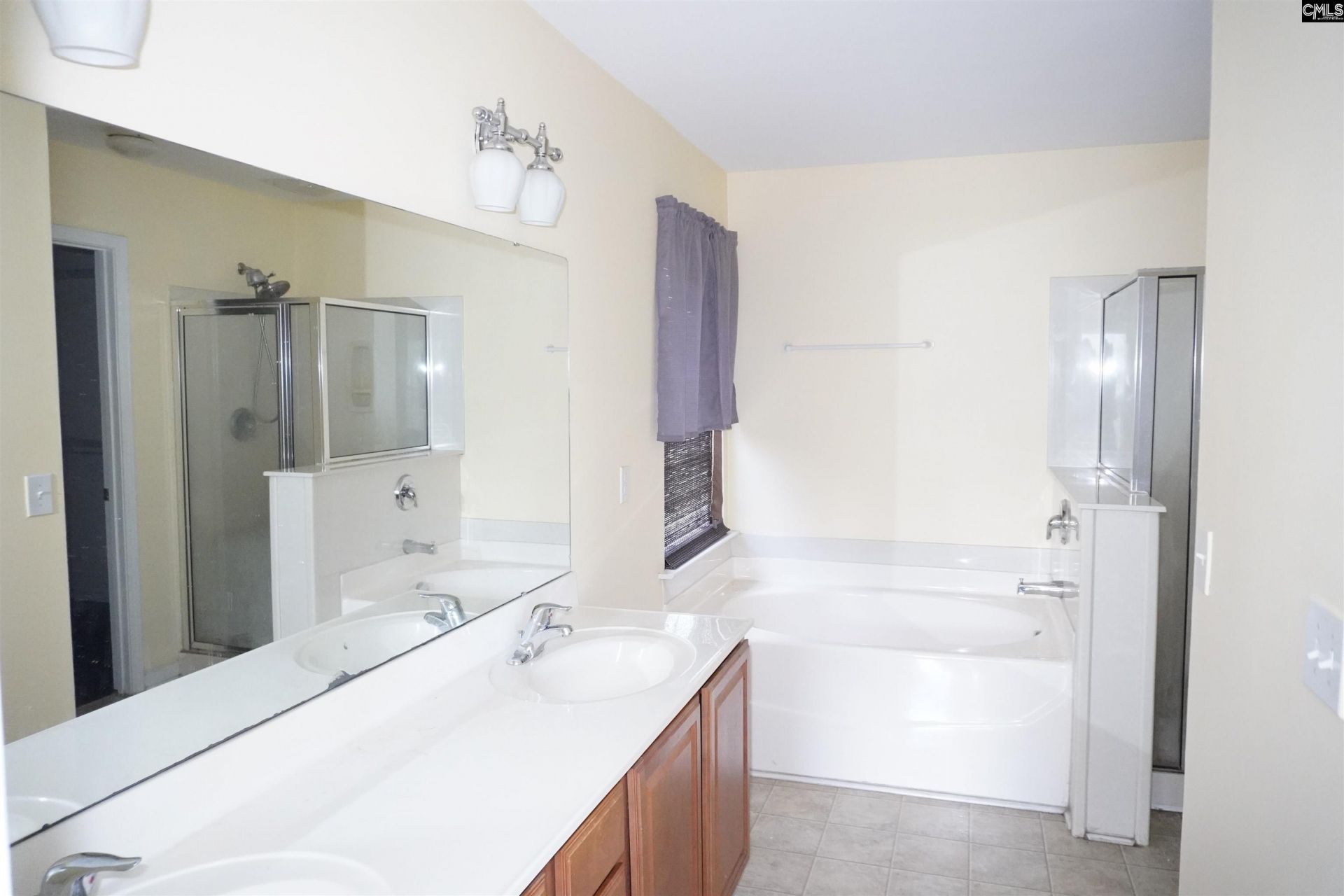 105 Stoneheath Drive  Photo 15