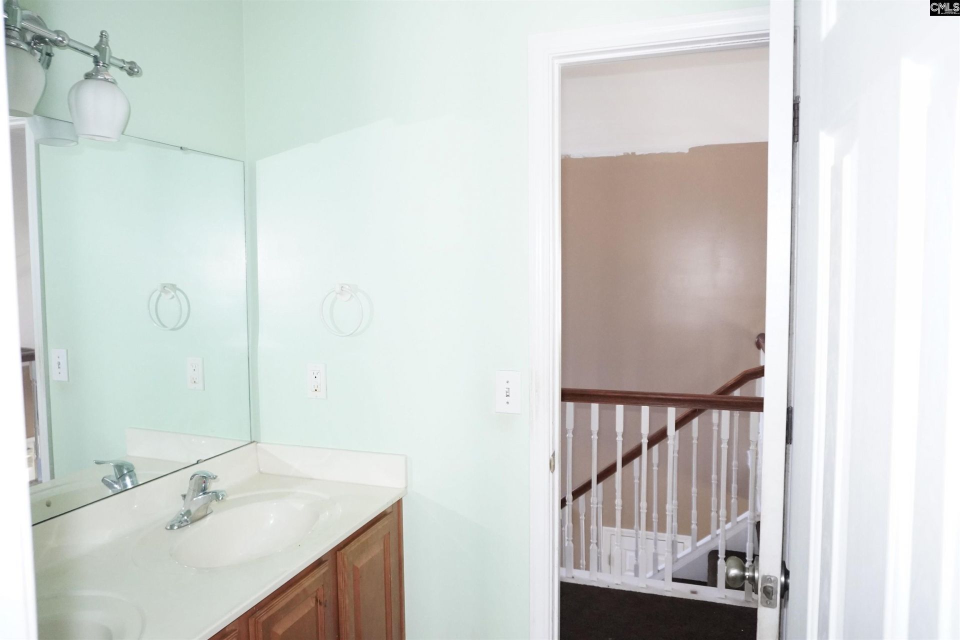 105 Stoneheath Drive  Photo 27