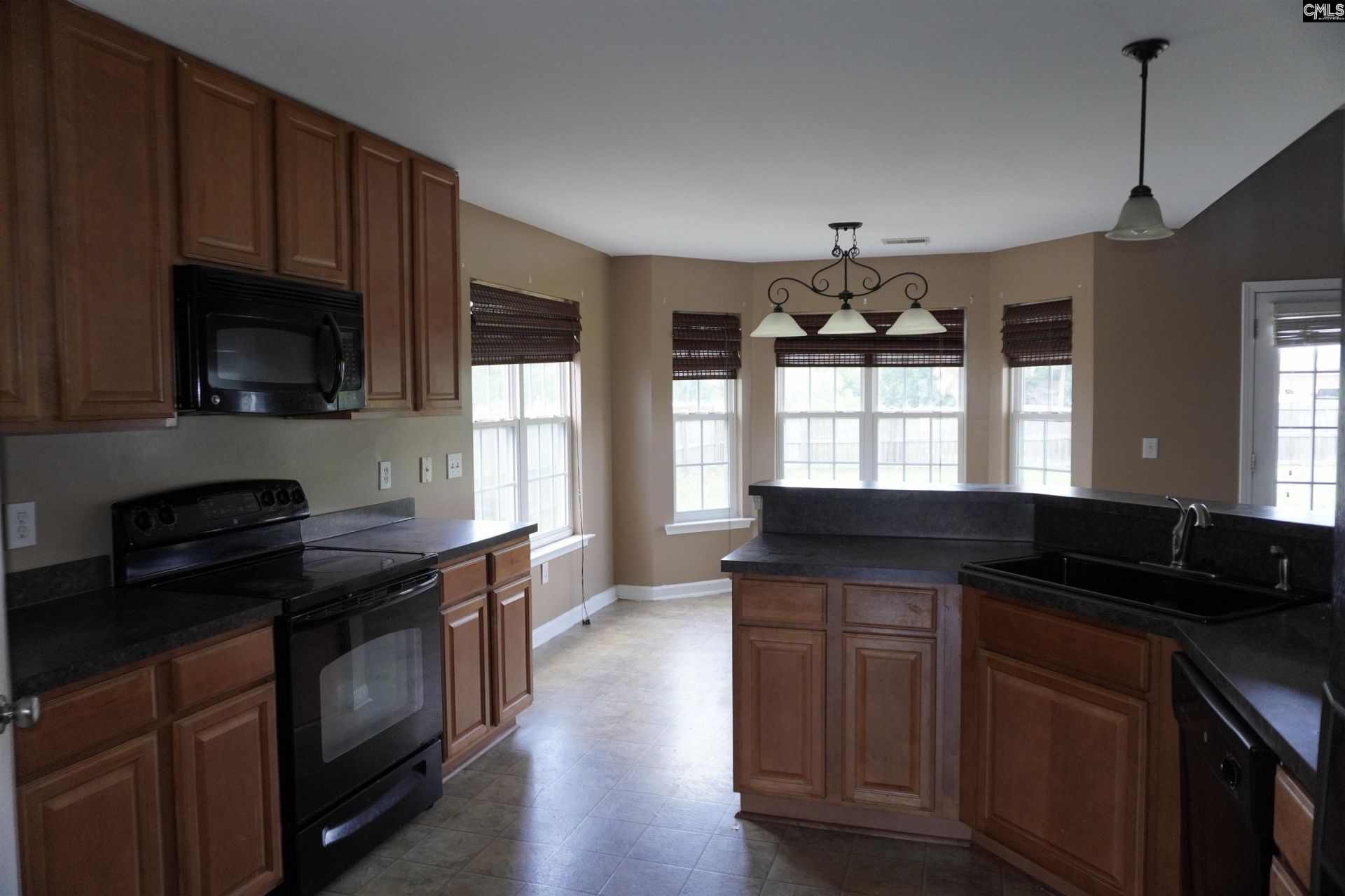 105 Stoneheath Drive  Photo 9