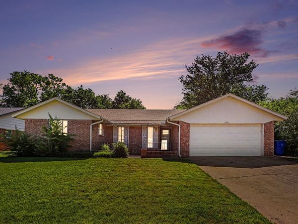 2721 Forest Oak Circle, Norman, OK 73071