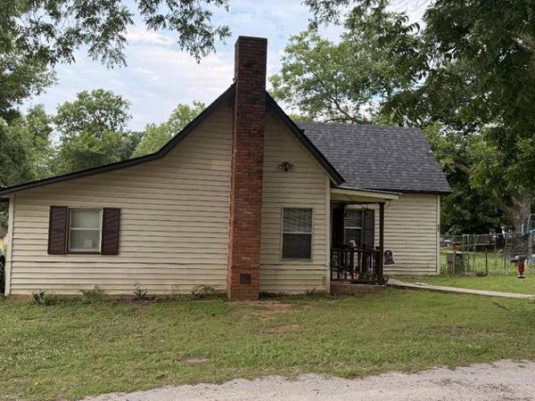 807 E Kean Street, Wynnewood, OK 73098