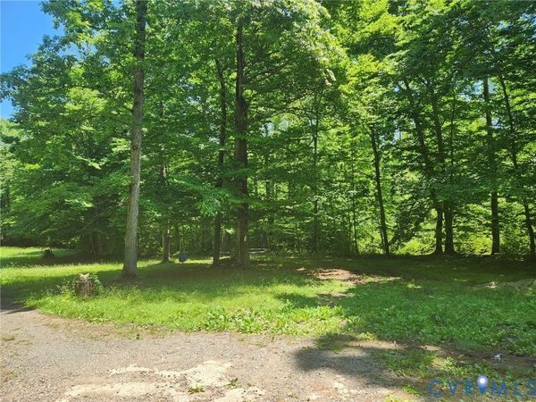 1521 Old Apple Grove Road , Mineral, VA 23117