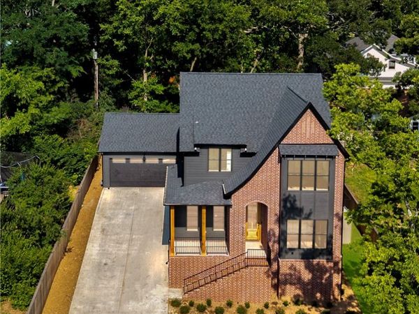 720 N Gregg Avenue , Fayetteville, AR 72701