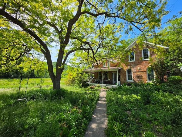 14968 County Road 25 , Rollingstone, MN 55969