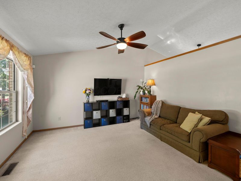 7897 Merdon Drive, Blacklick, OH 43004 Photo 5