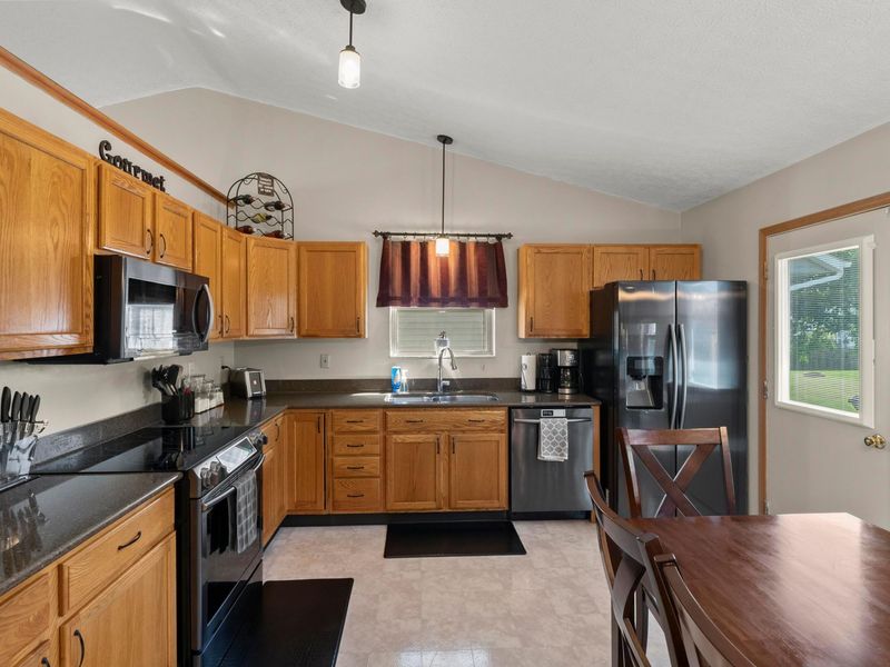 7897 Merdon Drive, Blacklick, OH 43004 Photo 8