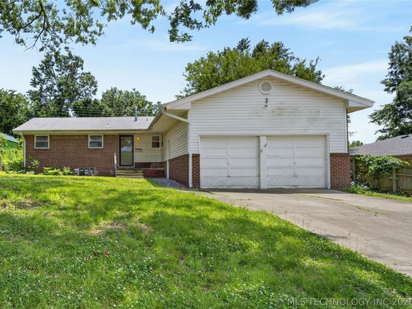 4721 Cornell Drive , Bartlesville, OK 74006