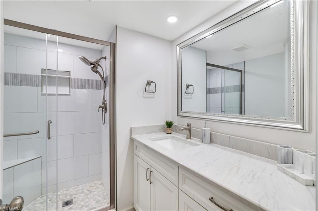 200 Forest Lakes Blvd , Unit 204, Naples, FL 34105 Photo