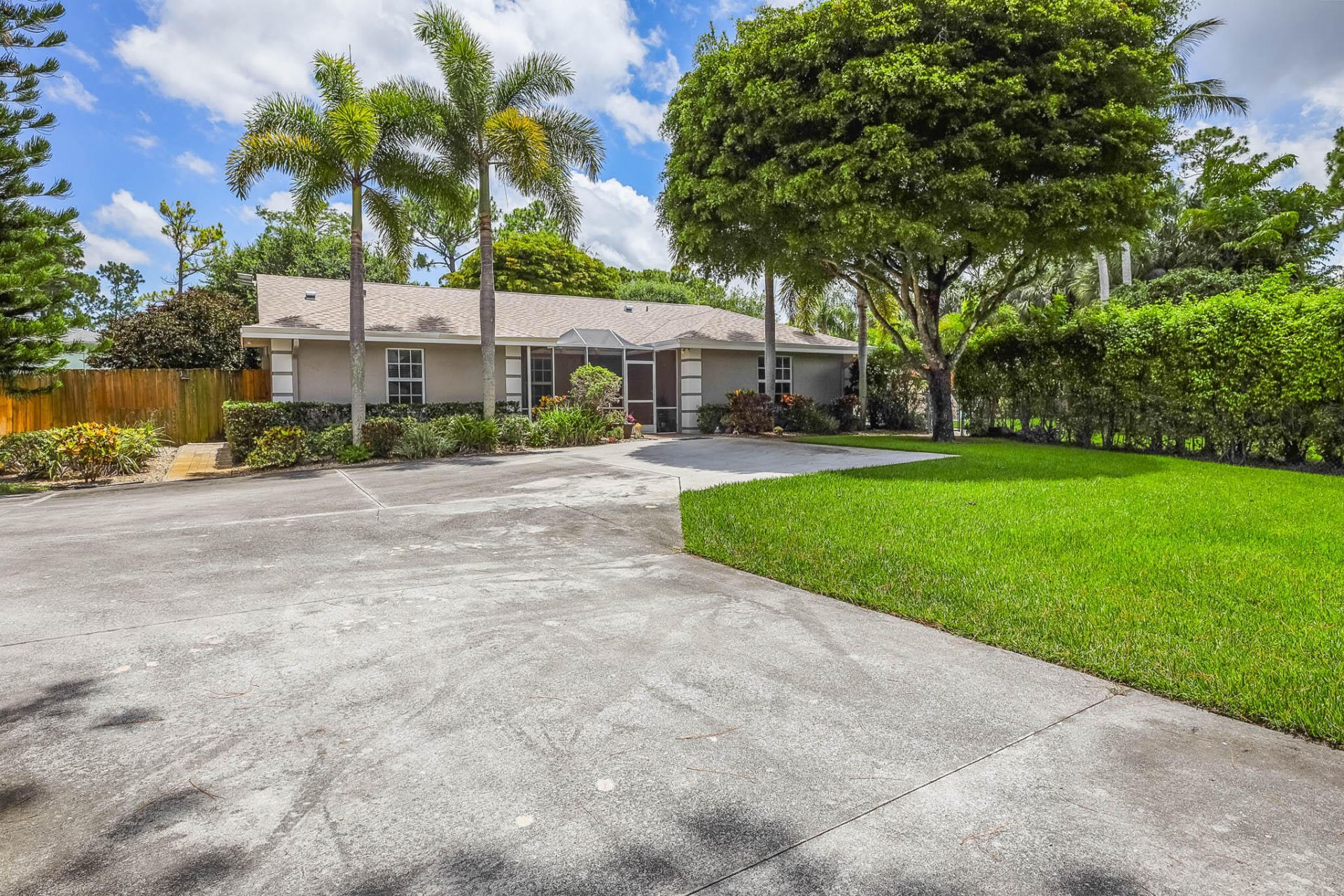 8970 Yearling Drive, Lake Worth, FL 33467 Photo