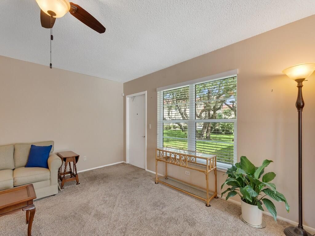 105 Spring Lake Court, Unit 102, Vero Beach, FL 32962 Photo