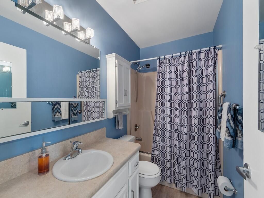 105 Spring Lake Court, Unit 102, Vero Beach, FL 32962 Photo