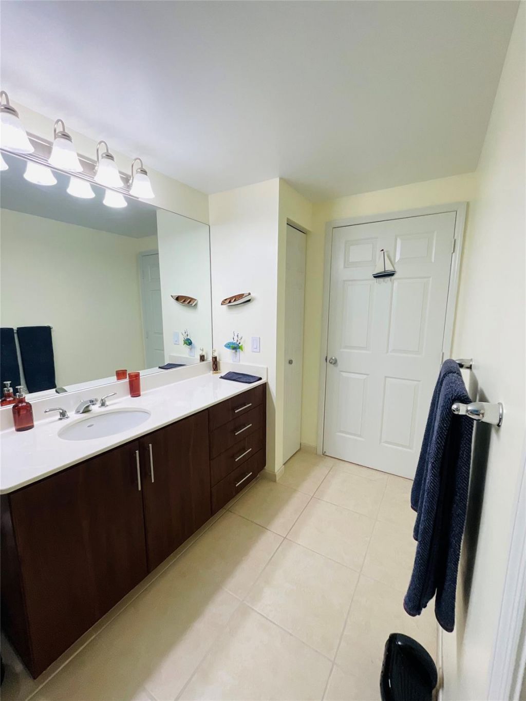 2401 NE 65th Street, Unit 408, Fort Lauderdale, FL 33308 Photo