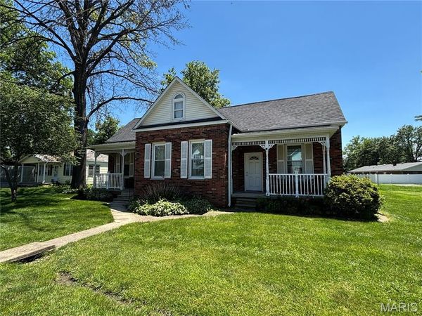 842 N 6th Street, Breese, IL 62230