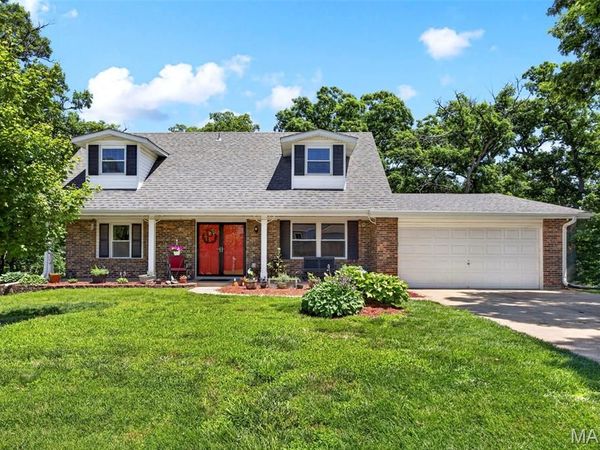 41 Spring Wood Drive, St Peters, MO 63376