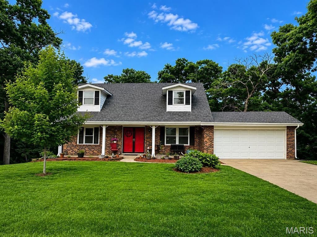 41 Spring Wood Drive , Saint Peters, MO 63376 Main Photo