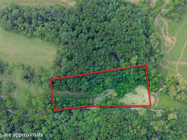 000 Silver Creek Hollow Road , Kampsville, IL 62053