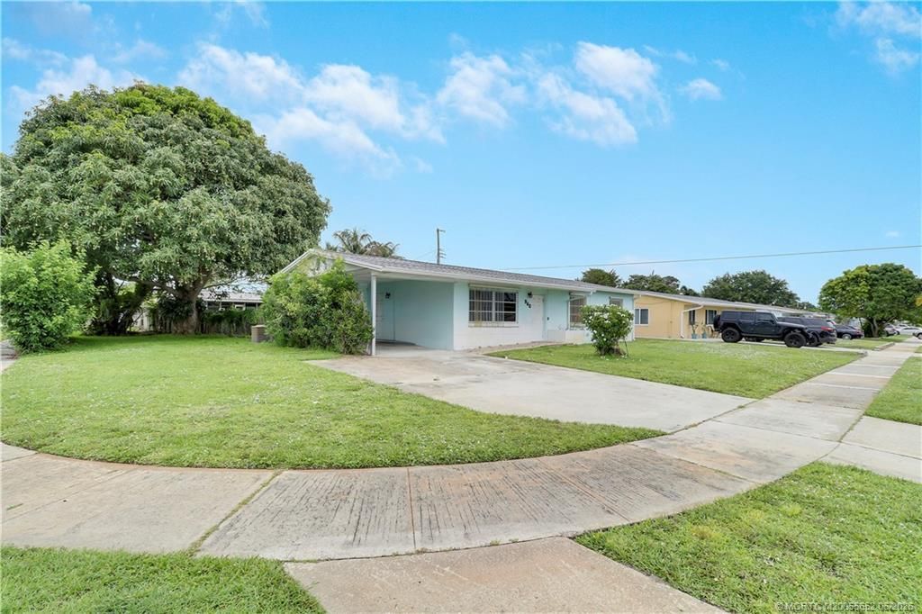 940 Eucalyptus Road, North Palm Beach, FL 33408 Photo
