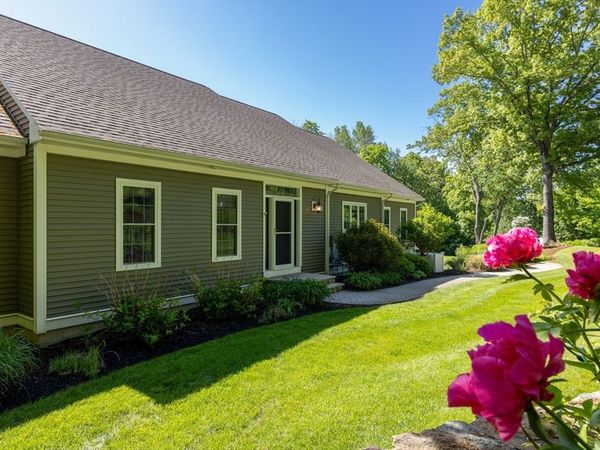 3 Archelaus Hill Rd, West Newbury, MA 01985