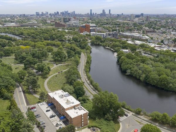 231 Coolidge Ave, Unit 409, Watertown, MA 02472