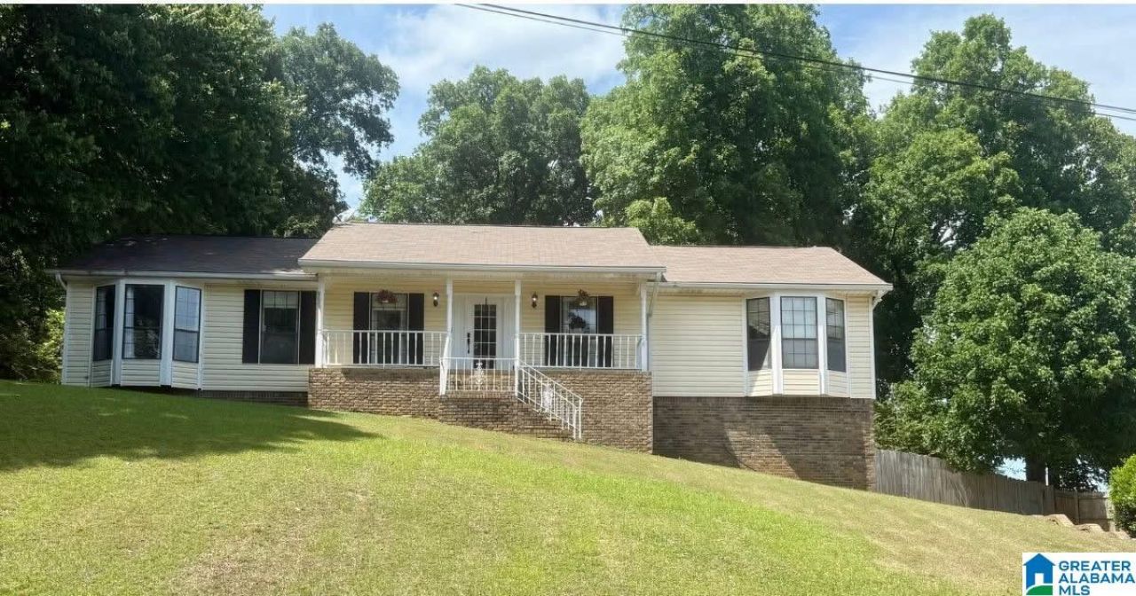 6658 SW June Avenue, Leeds, AL 35094 Main Photo