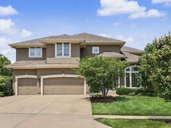 9302 W 157th Terrace, Overland Park, KS 66221