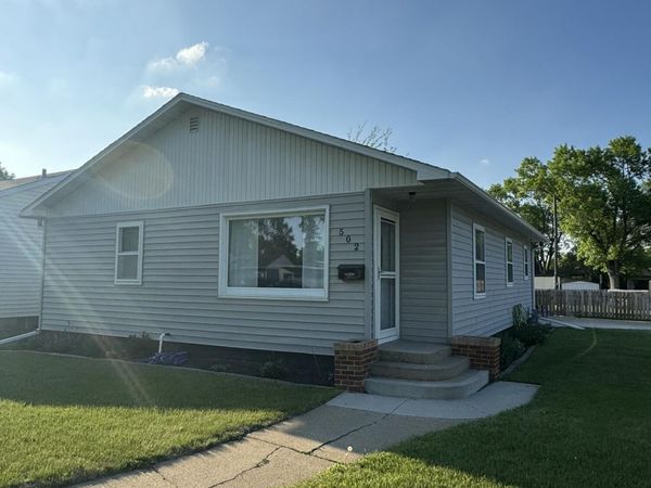 502 13TH Street NW, East Grand Forks, MN 56721