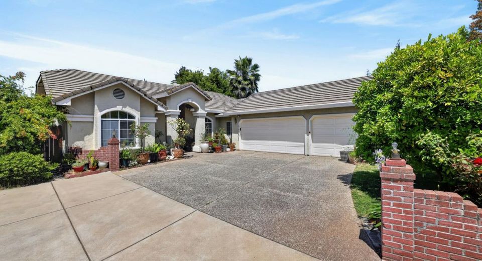 6141 Hall Ln, Carmichael, CA 95608 Photo