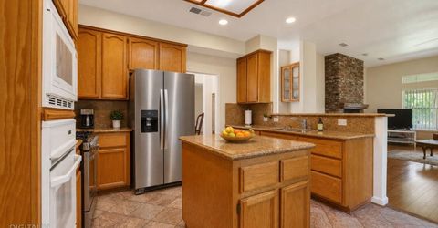 6141 Hall Ln, Carmichael, CA 95608 Photo
