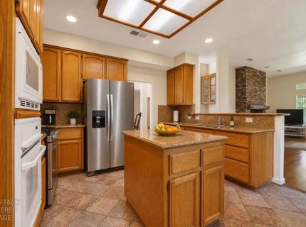 6141 Hall Ln, Carmichael, CA 95608 Photo