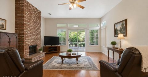 6141 Hall Ln, Carmichael, CA 95608 Photo