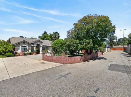 6141 Hall Ln, Carmichael, CA 95608 Photo