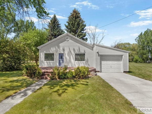 4876 S Holmes Avenue, IDAHO FALLS, ID 83404