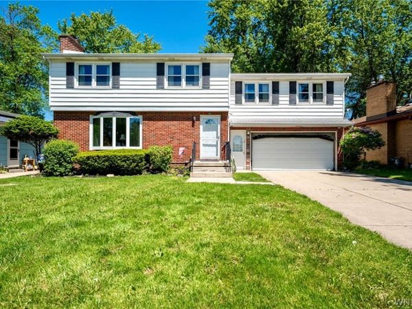 58 Castleton Place , Tonawanda, NY 14150