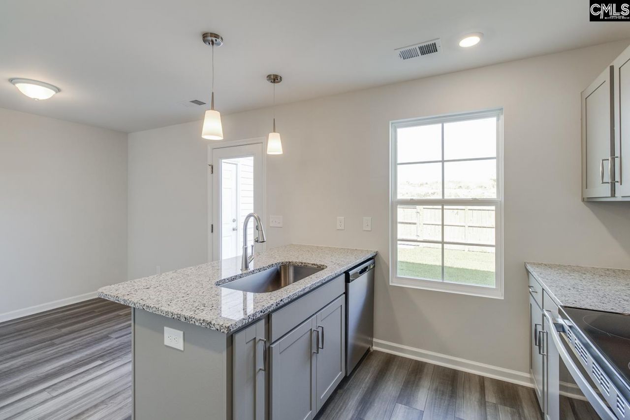 3060 Harborview Drive  Photo 11