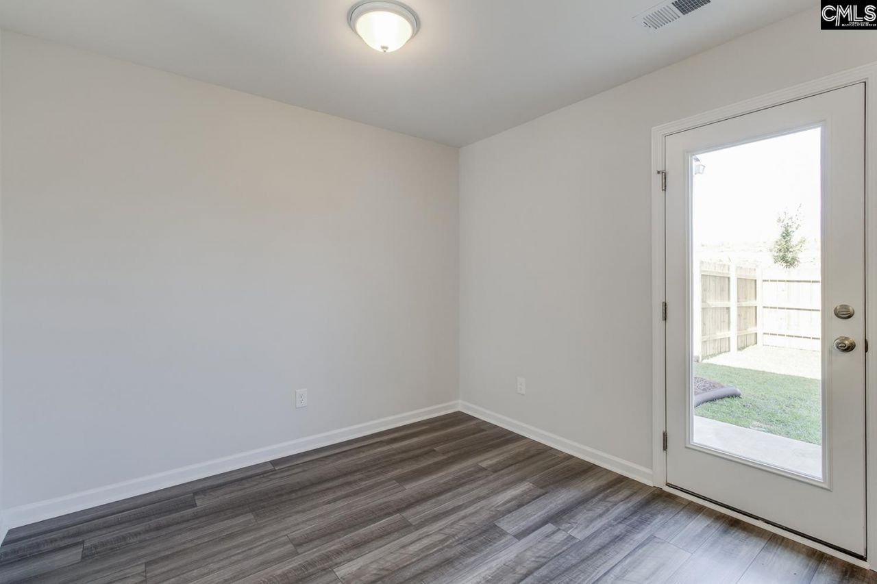 3060 Harborview Drive  Photo 12