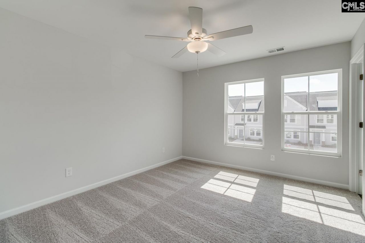 3060 Harborview Drive  Photo 16