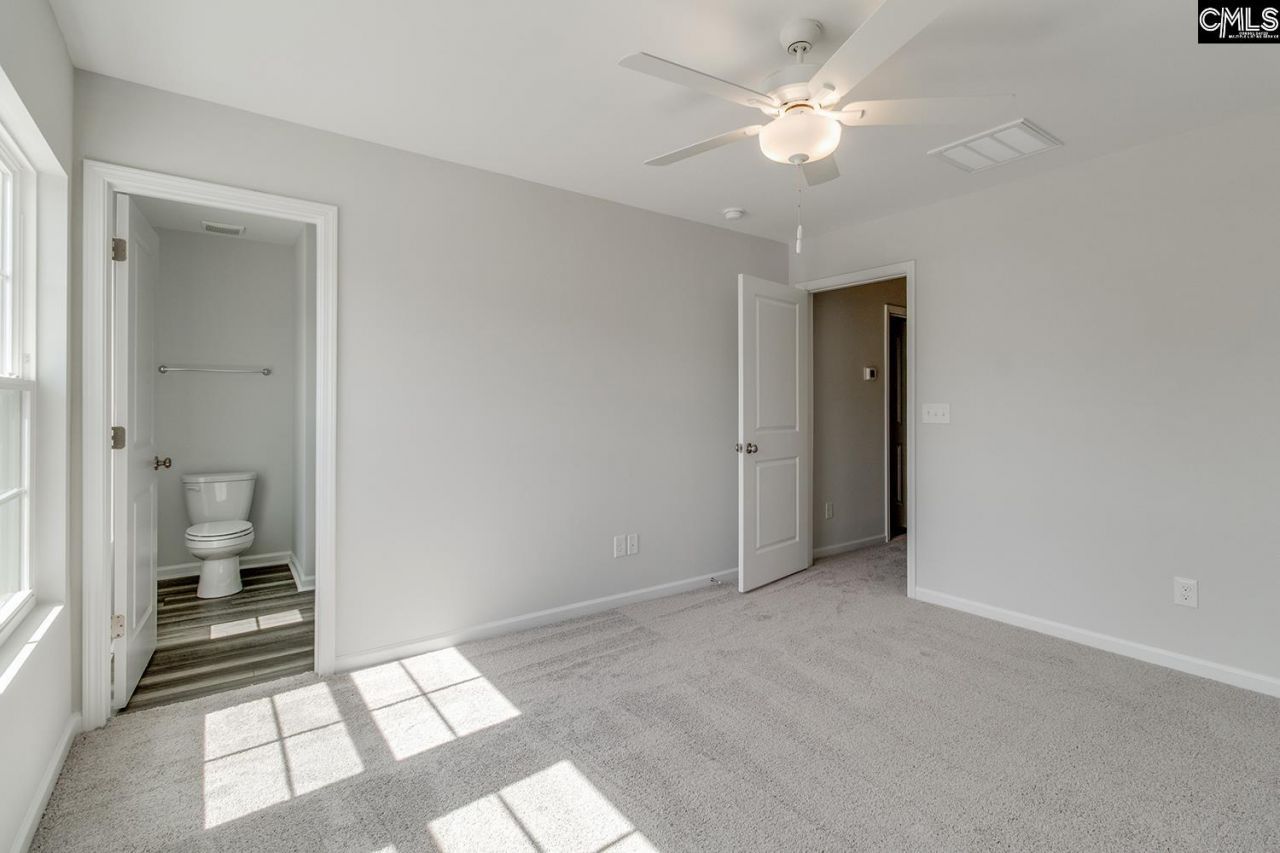 3060 Harborview Drive  Photo 19