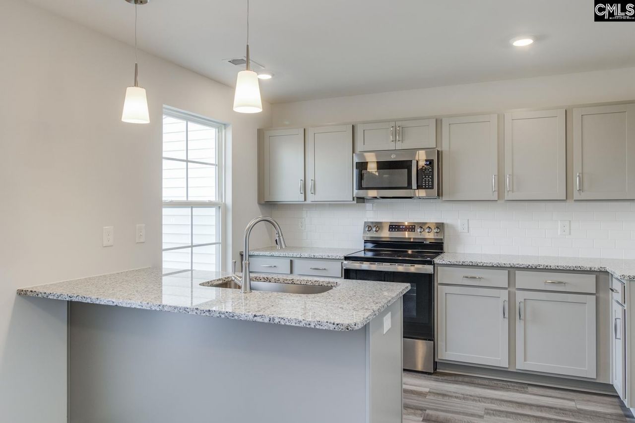 3060 Harborview Drive  Photo 7
