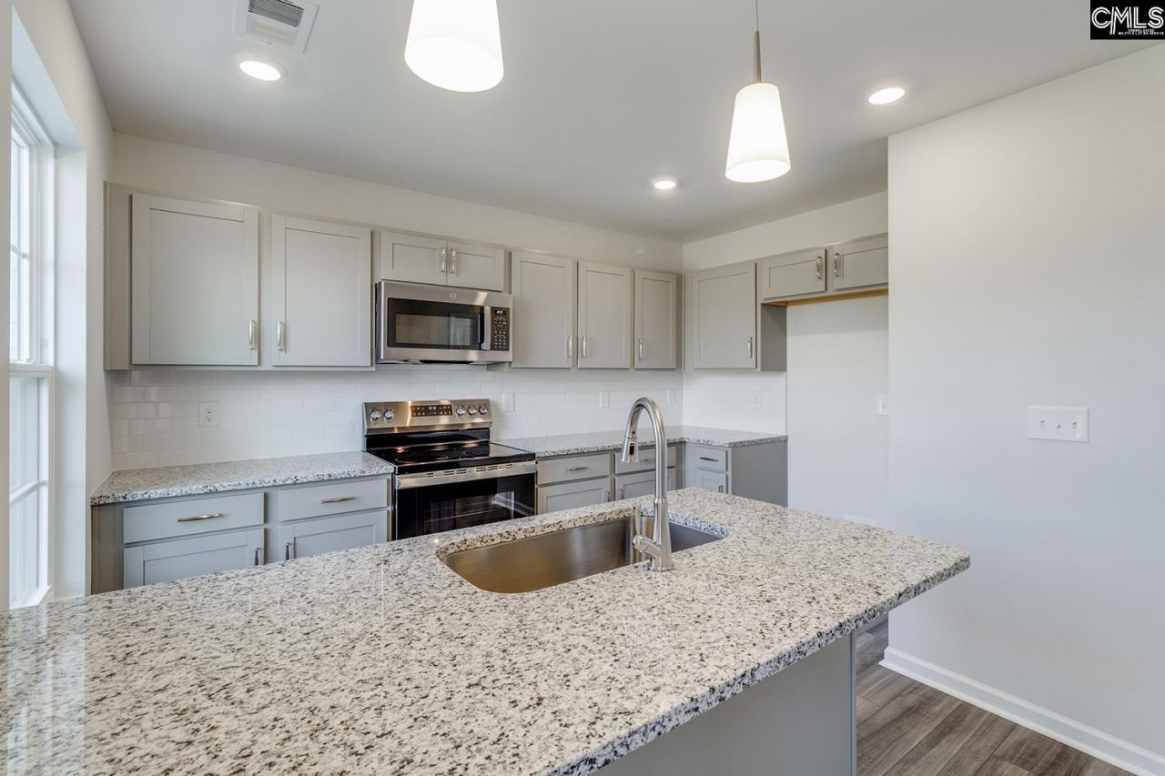 3060 Harborview Drive  Photo 9