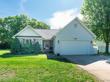 1081 Clearview Drive, Oxford Twp, MI 48371