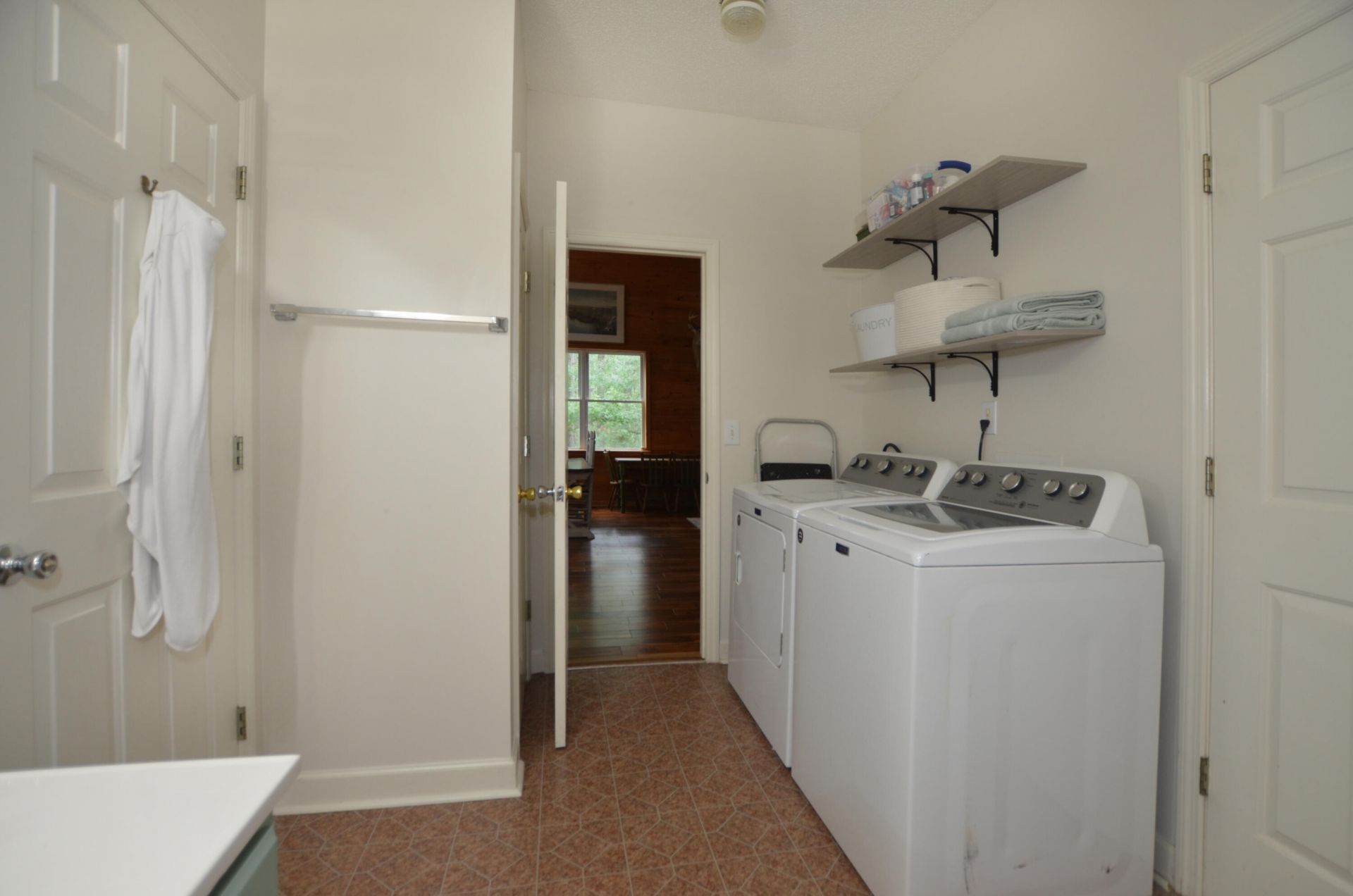 618 Five Fathom Road Photo 14