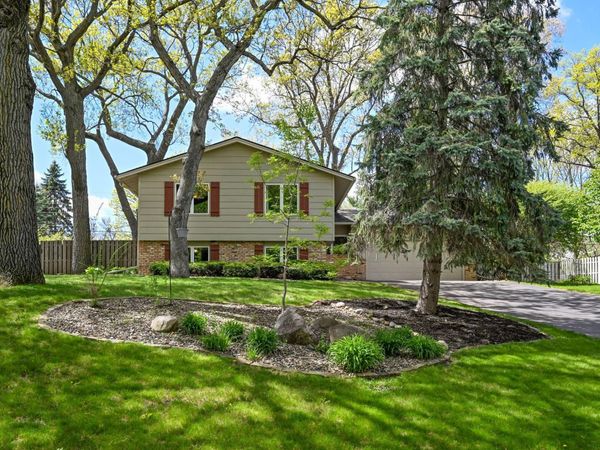 15008 Oakland Avenue , Burnsville, MN 55306