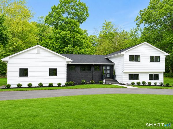 355 Surrey , Fairfield, CT 06824