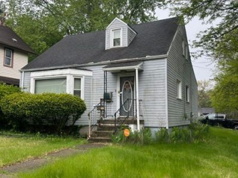 122 Alfaretta Avenue, Akron, OH 44310 Photo 2