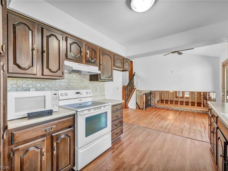 42988 Woodhill Drive , Elyria, OH 44035 Photo 19