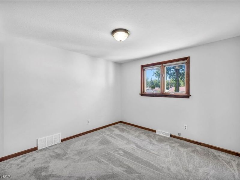 42988 Woodhill Drive , Elyria, OH 44035 Photo 24